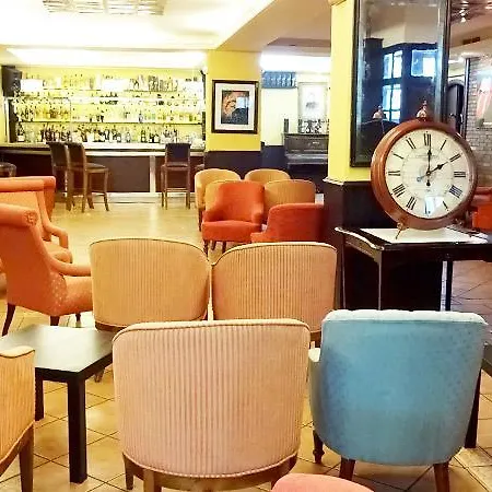 Millan Hotel 2*